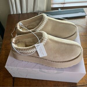 NWT Altar'd State Cloud Tan Slip-On Shoes